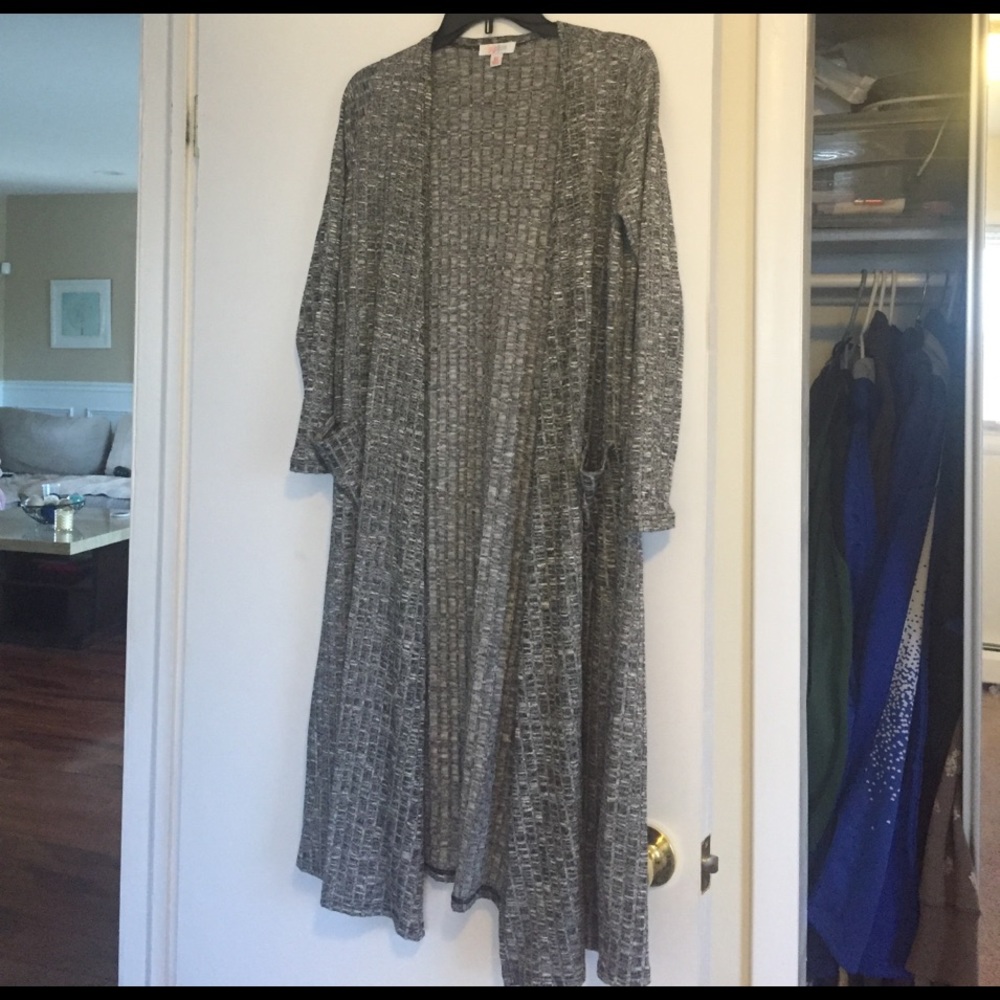 Lularoe xs gray black Sarah