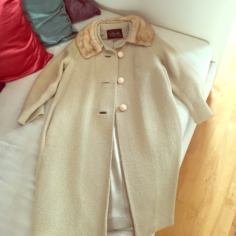 Beautiful 1950s Vintage Goldsmith's Wool Coat!