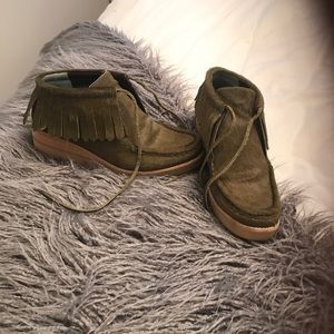 Moccasin clarks - LAST WEEK ON SALE