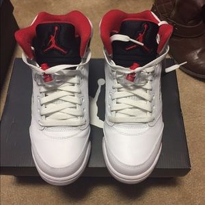 JORDAN FIRE RED 5s size GS 5.5