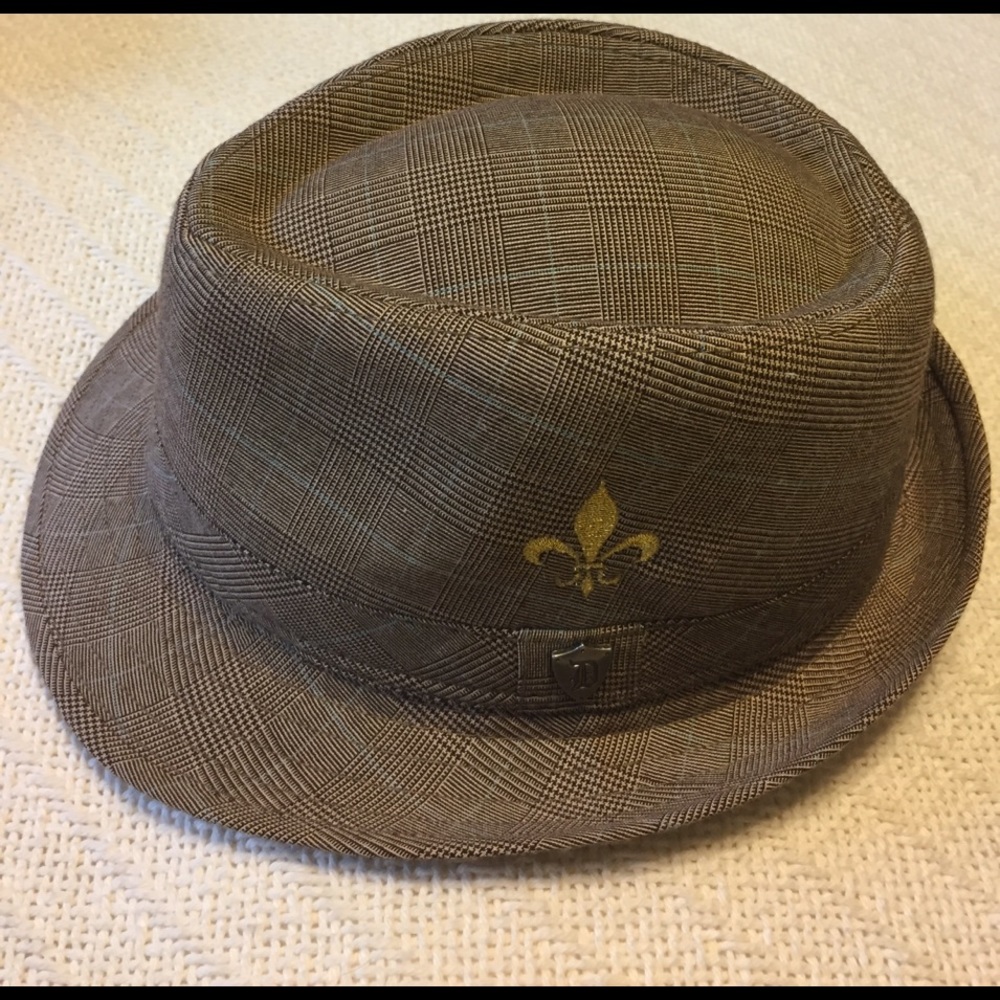 Brown hat