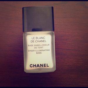 Chanel le Blanc de Chanel