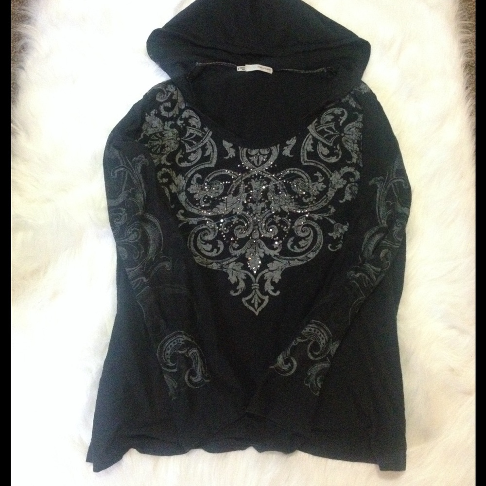 ✨ Graphic Long Sleeve with Hood ✨