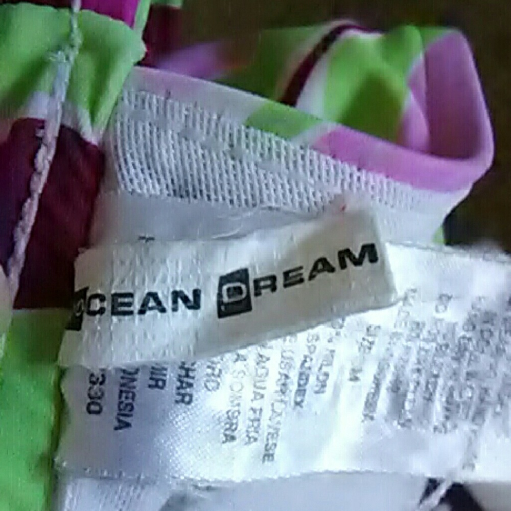 Swim top - Picture 2 of 3