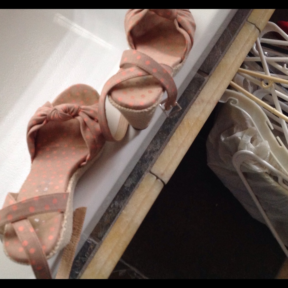 Splendid jute wrapped wedges