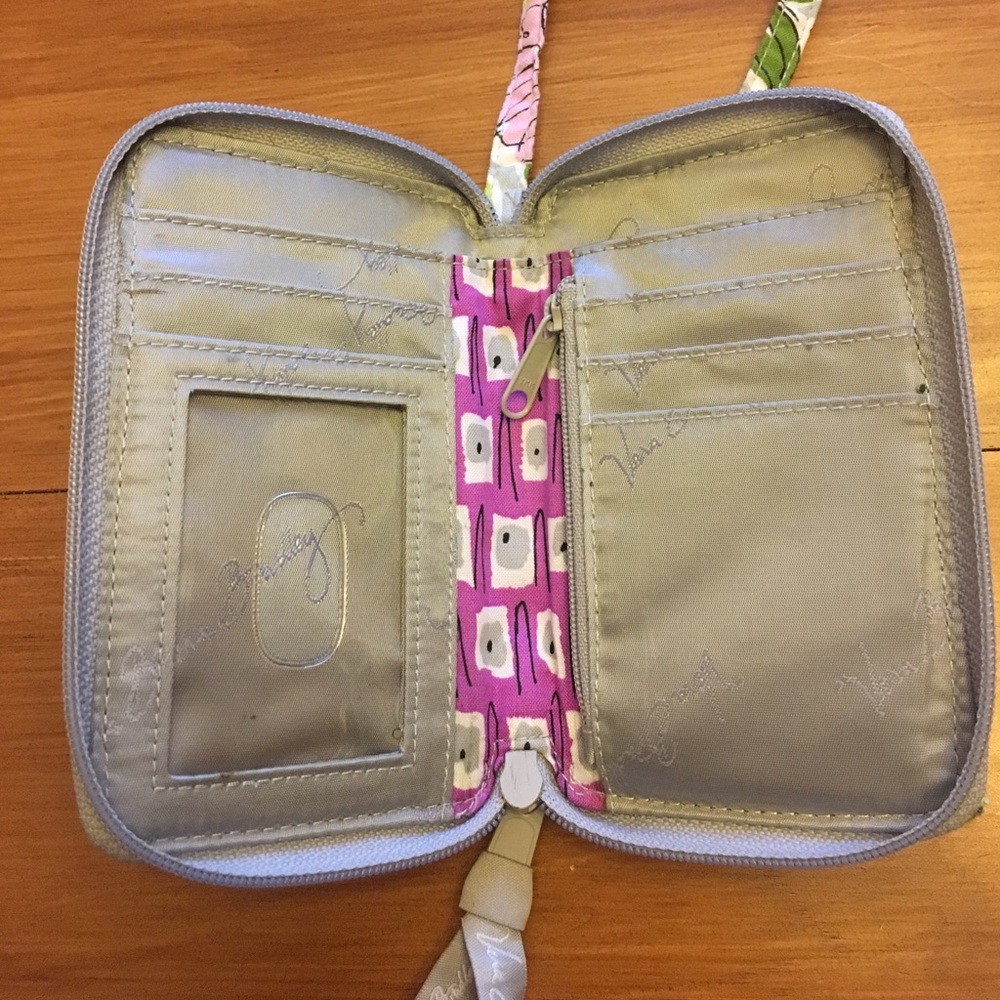 NWOT Vera Bradley Wallet Phone Wristlet