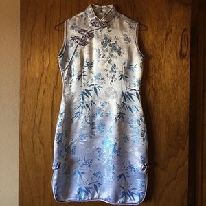 Short Blue & White Asian Chinese Vietnamese Dress