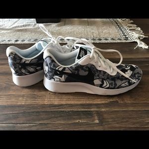 BRAND NEW!! Nike Running Shoes!