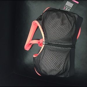 VSX sports bra