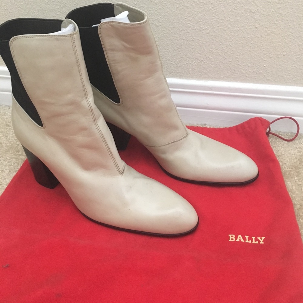 BALLY Mid high Boots