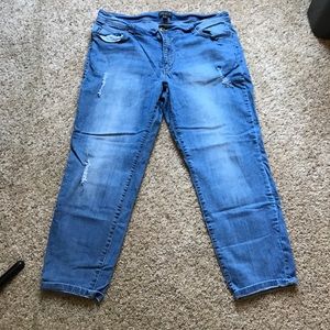 Forever 21+ boyfriend loose jeans