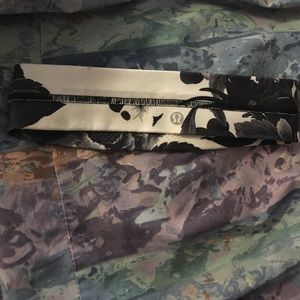 black and white lily lemon headband