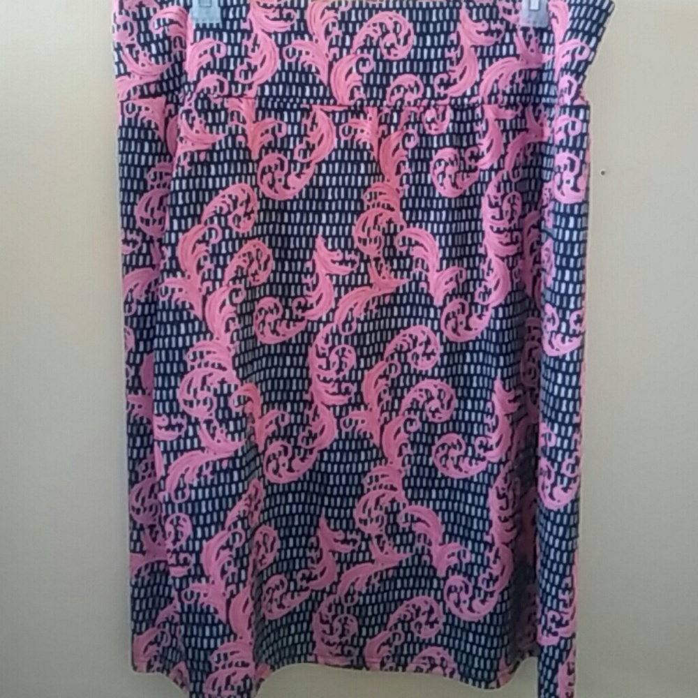 Pink and black pencil skirt