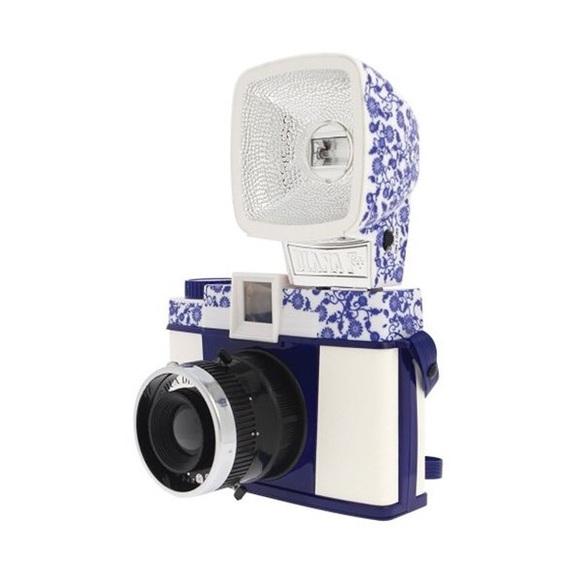 Polaroid Other - FREE SHIP RARE Diana F+ Film Camera w/ Accessories