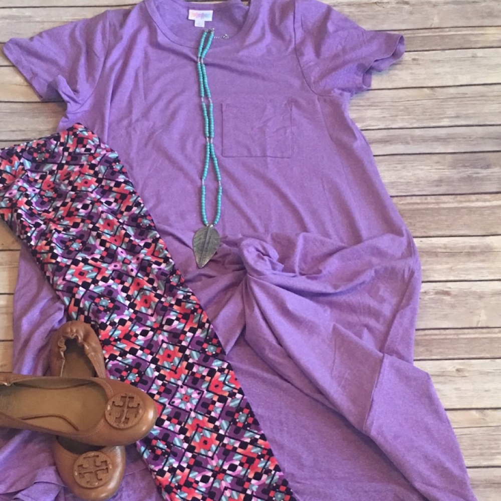 GORGEOUS LulaRoe Carly and Leggings - Picture 1 of 5