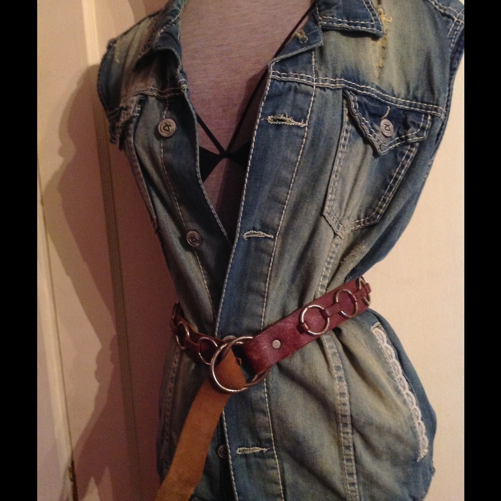 SOLD She's just venom wearin' denim - Picture 3 of 5