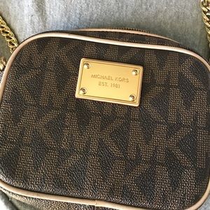 Michael Kors cross body