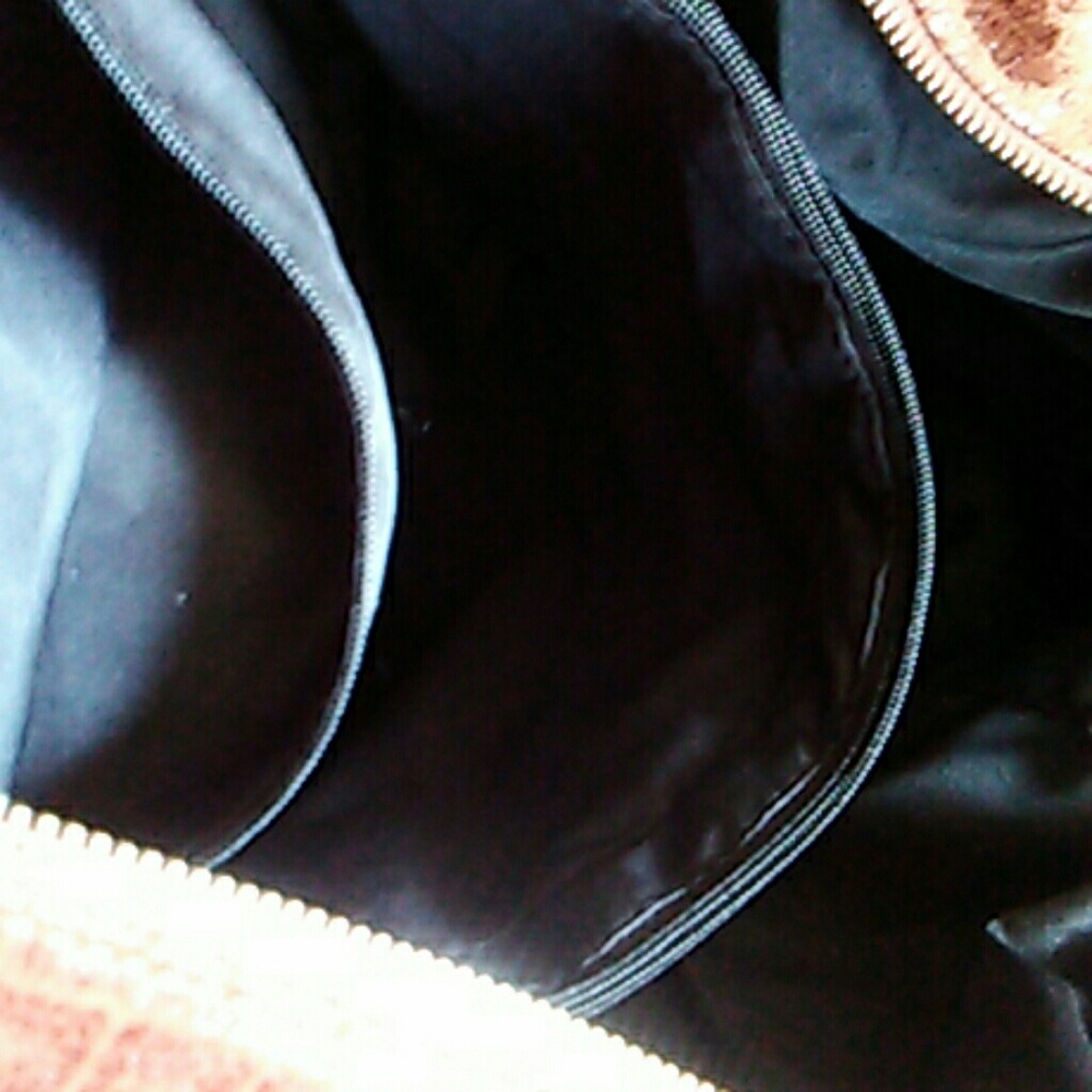 Purse - Picture 2 of 3