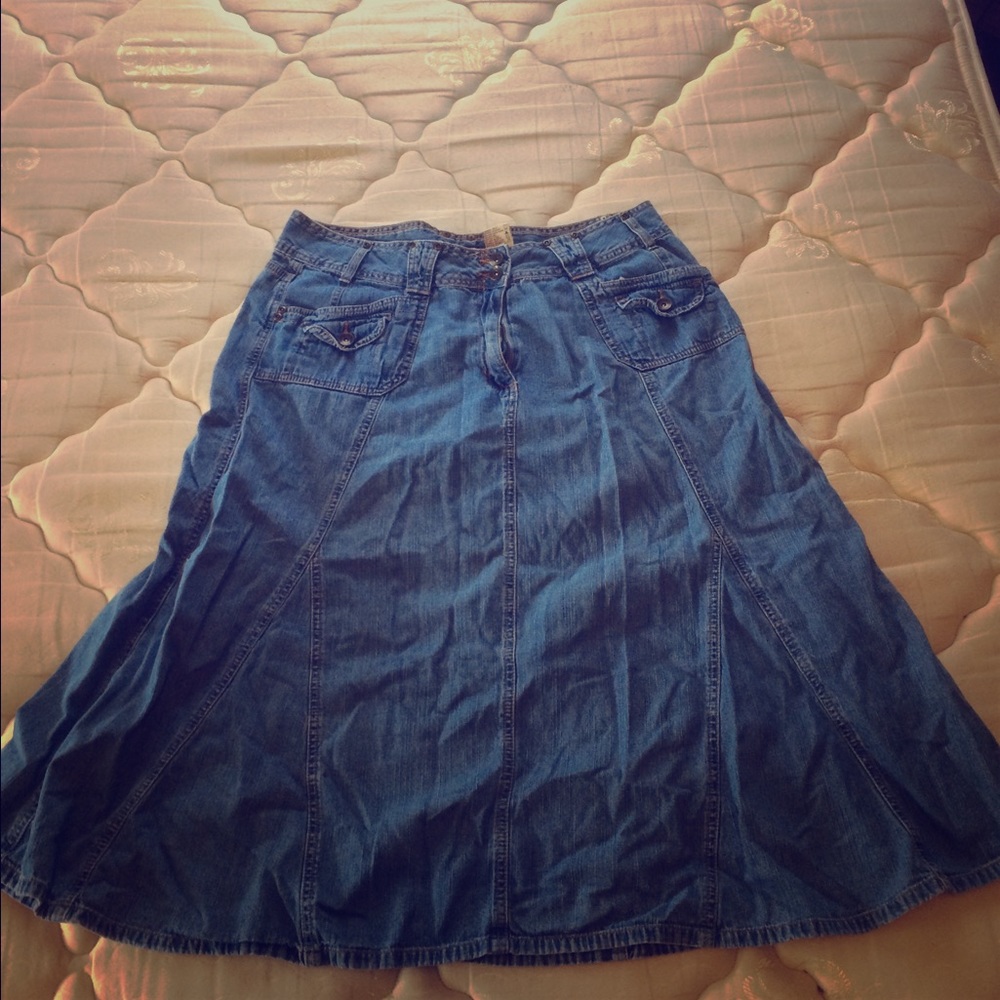 Denim skirt