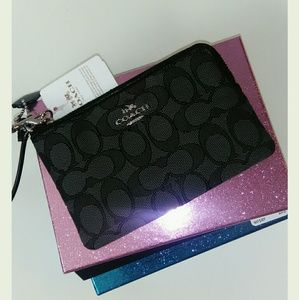 Coach Wristlet Black Smoke Corner Zip