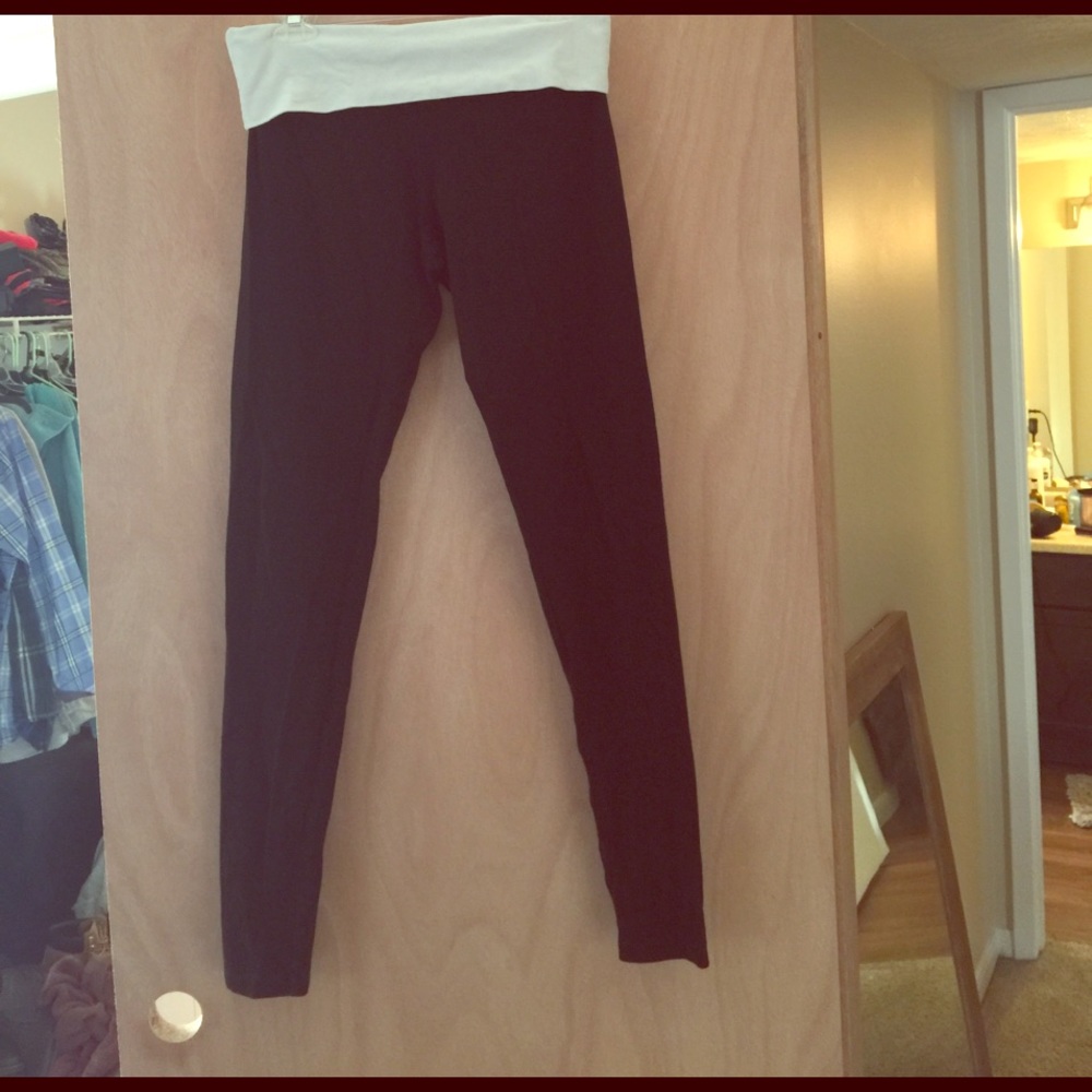 Victoria's Secret black leggings