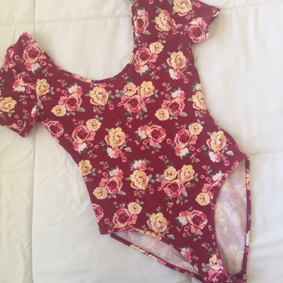Forever 21 Other - Floral body suit