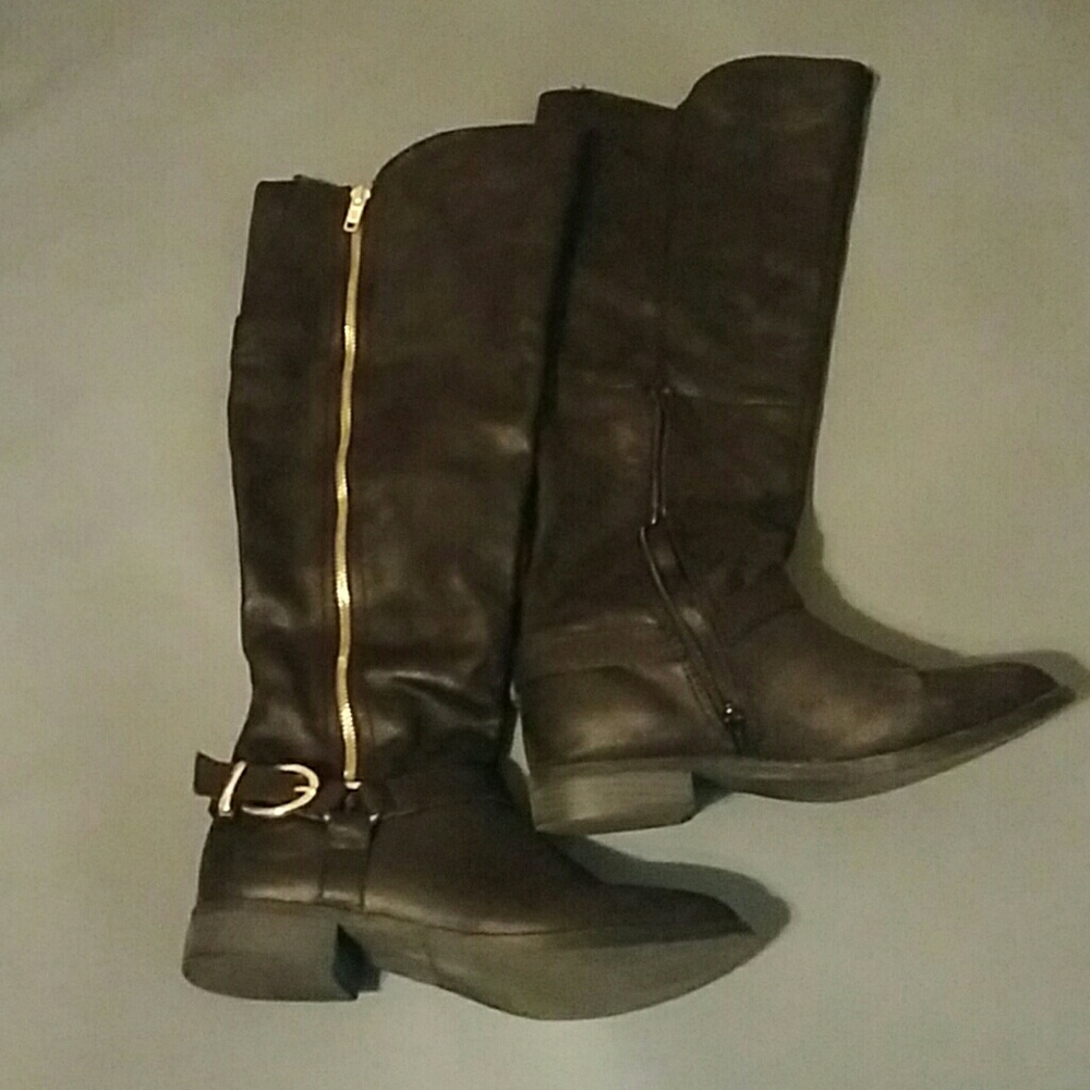 Knee high Boots