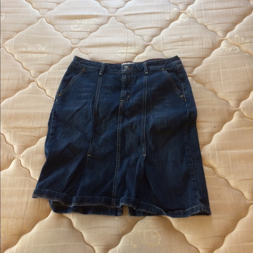 Denim skirt