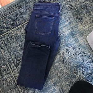 Levi's dark wash skinny jeans