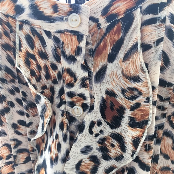 NWT Cheetah print blouse size L - Picture 3 of 4