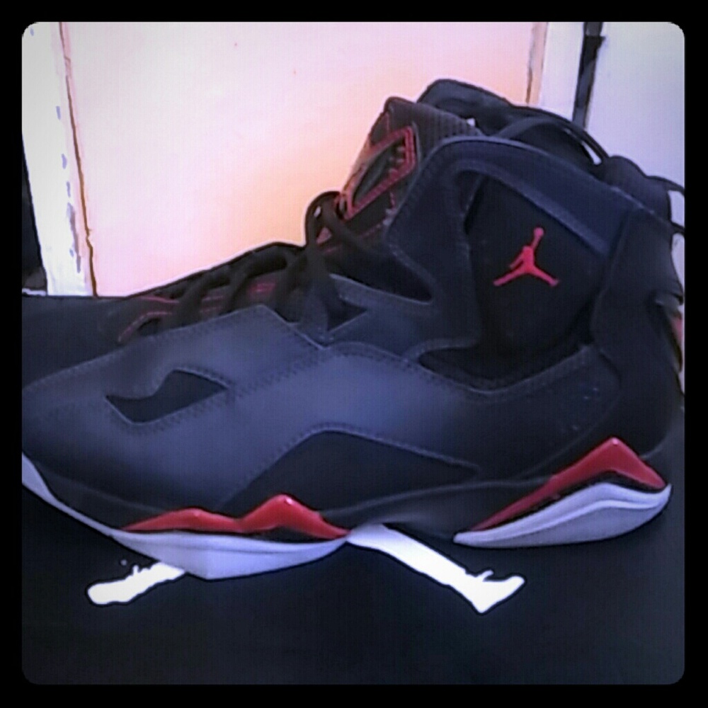 Jordan true flight red and black