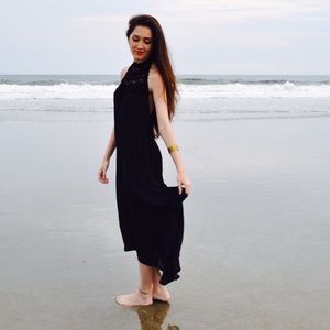 XS Billabong - Flowing Black Halter Dress