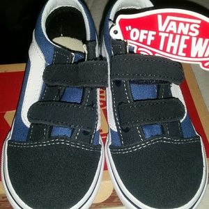 NWT Vans off the wall toddler shoes.