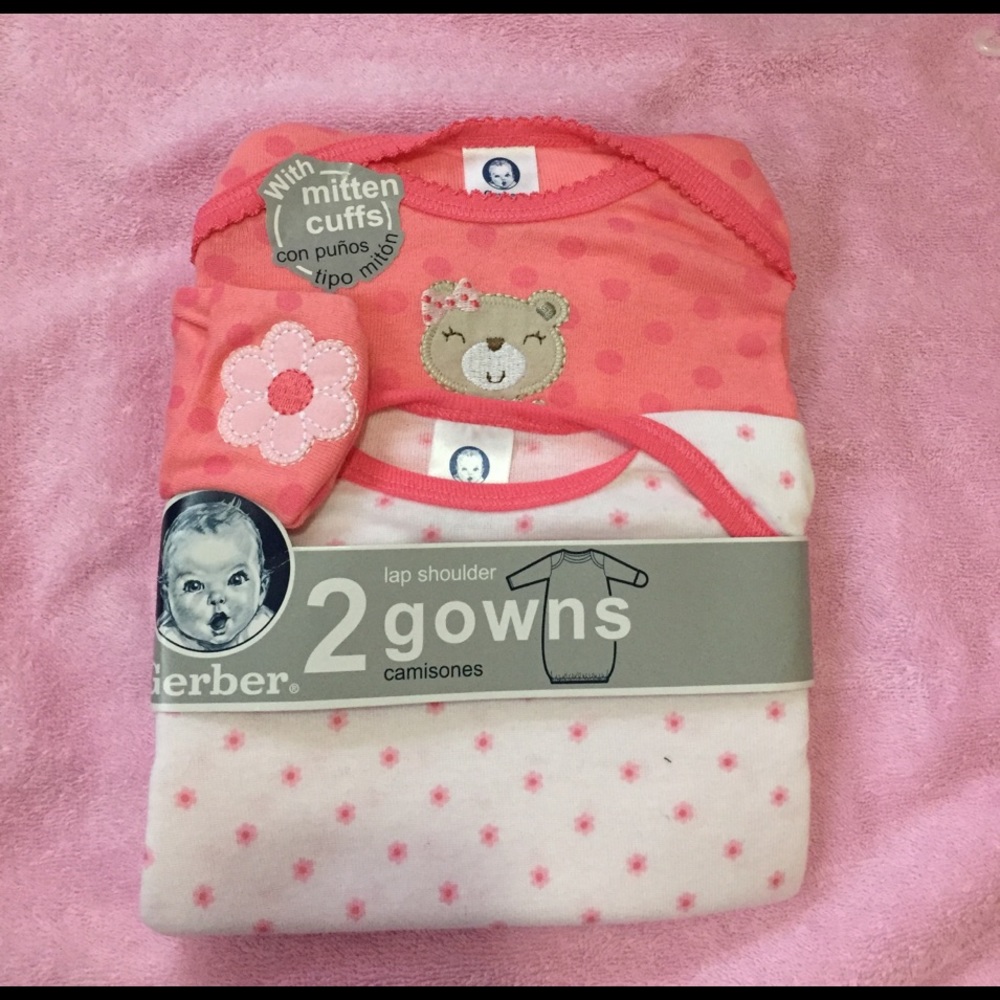 NWT Gerber 0-6mo girl's 2 piece gown set