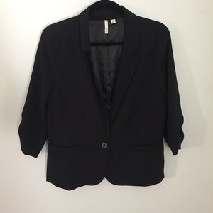 Frenchi Blazer with ruched sleeves
