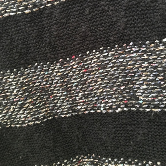 Sweater - Picture 3 of 3