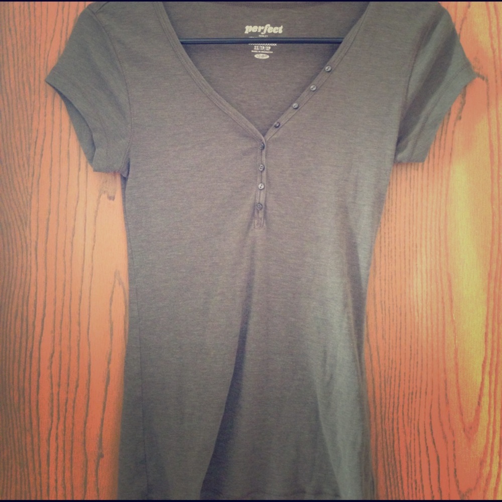 Woman's light green top