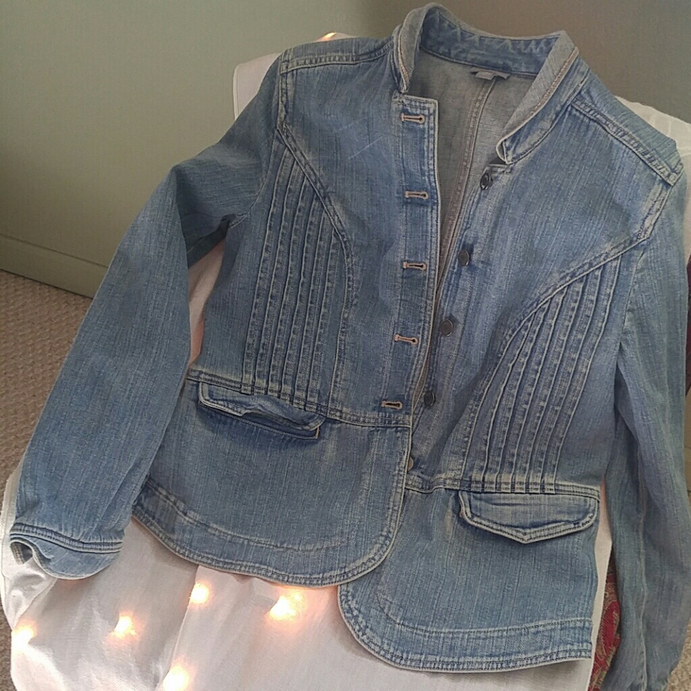 🌻J. Jill.Casual Chic Jean Jacket🌻