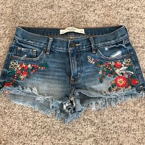 Abercrombie and Fitch embroidered shorts