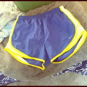 🚫SOLD ON MERC🚫 Nike gym shorts