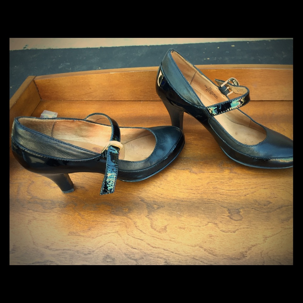 Sofft low heels