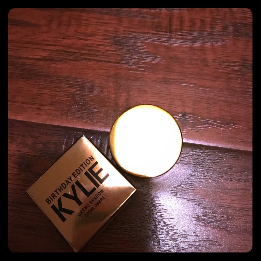 Cooper creme eyeshadow