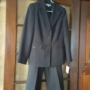 Womens suit dark navy