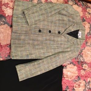 Le Suit 2 piece silk lined pant suit.