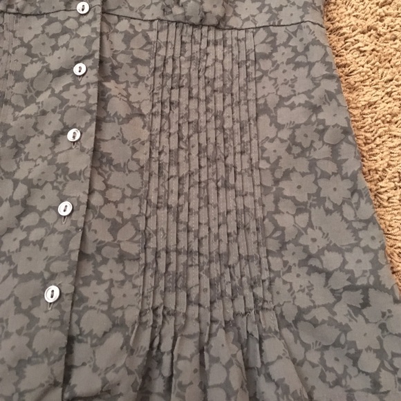 The Limited gray sheer top - S - Picture 3 of 8