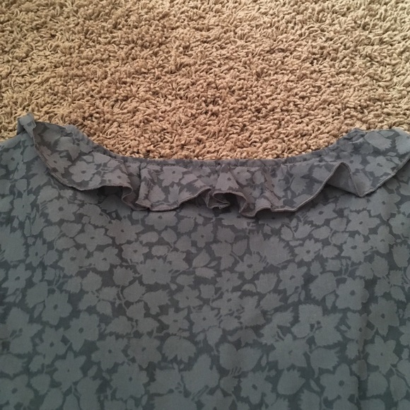 The Limited gray sheer top - S - Picture 8 of 8