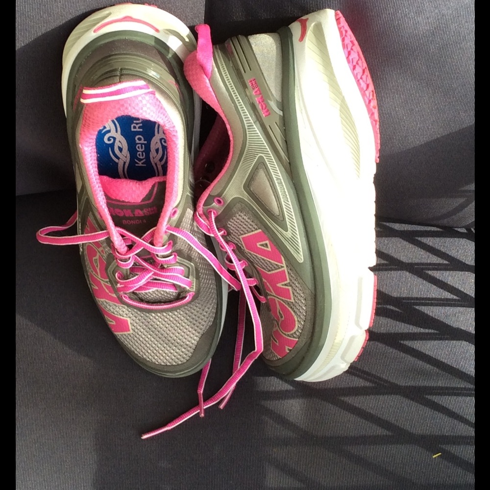 HOKA -  One One Bondi 4