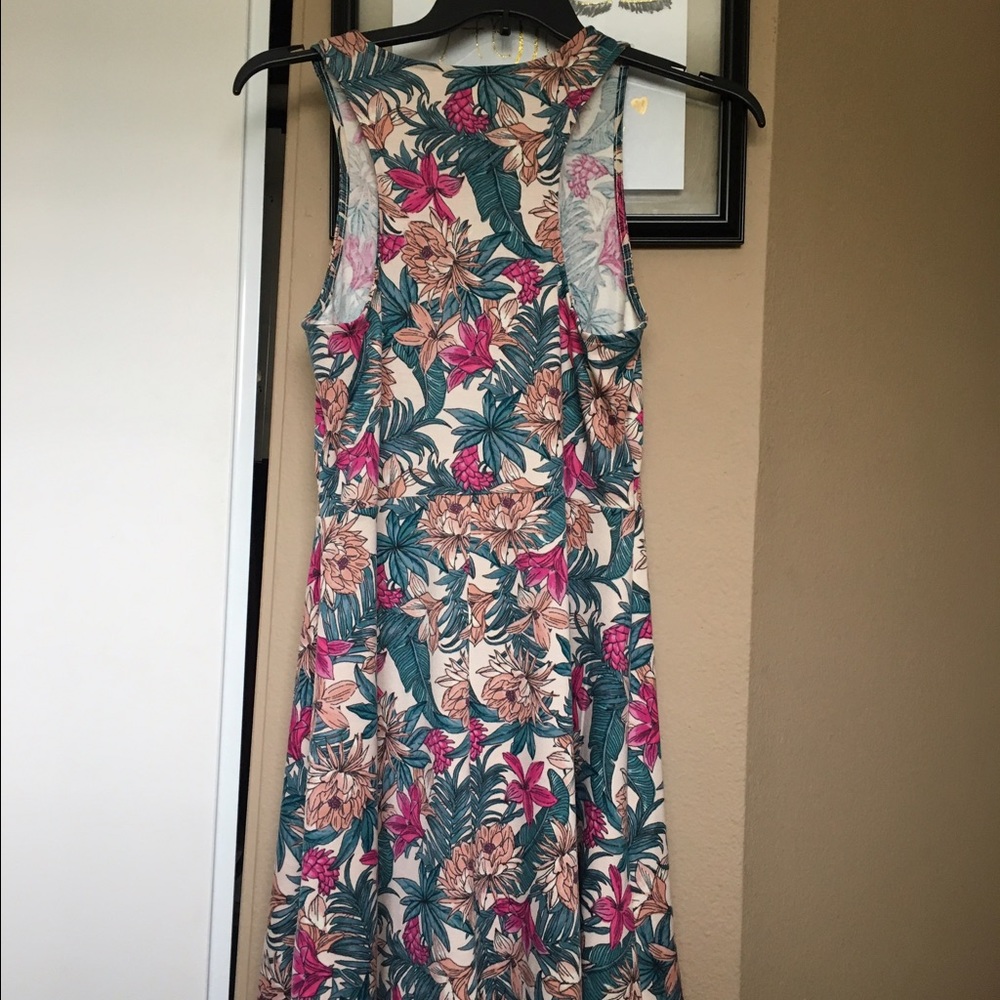 Flowery Dress !! - Picture 2 of 3