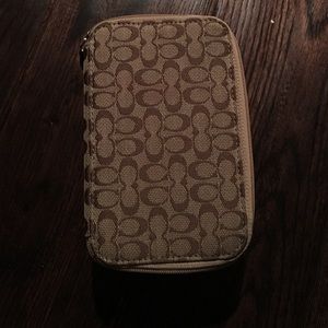 Coach medicine holder