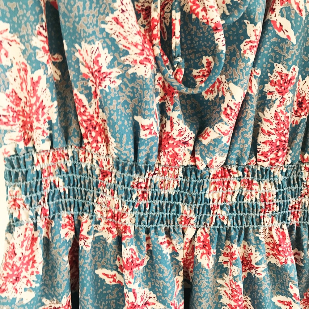 Peppermint || Floral Dress - Picture 3 of 5